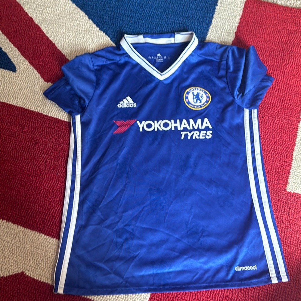 Boys size medium Chelsea FC jersey